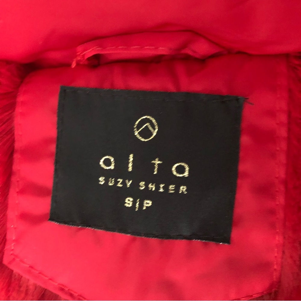 Red Short Puffer Jacket - Picture 9 of 11